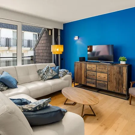 Sunny Family Duplex In