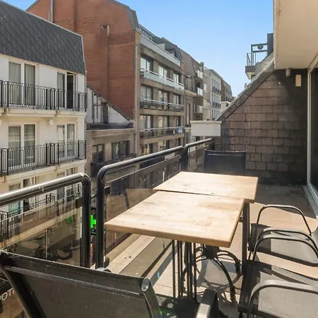 Sunny Family Duplex In * Blankenberge
