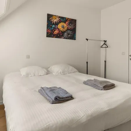 Sunny Family Duplex In